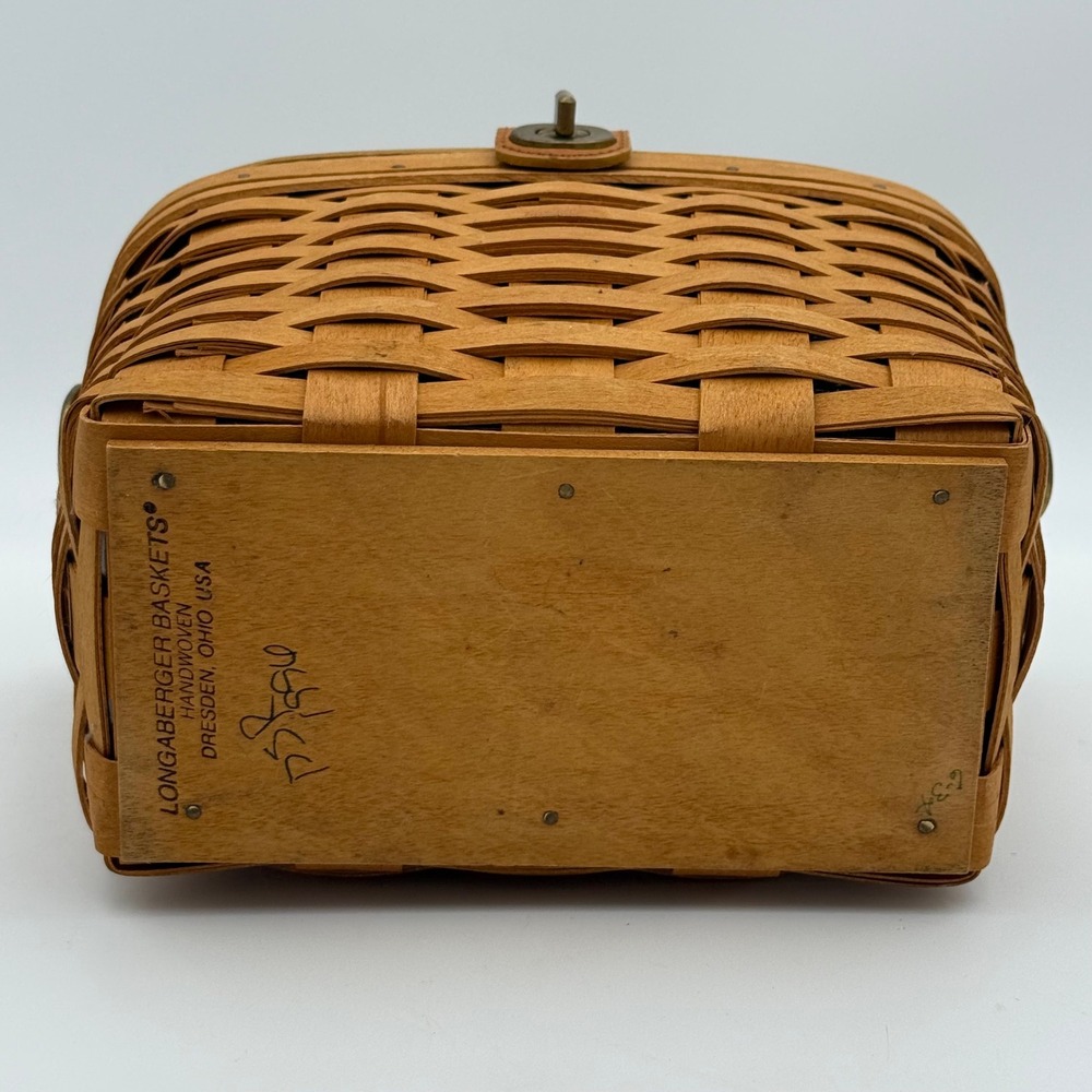 Longaberger 1996 Handwoven Basket WoodLid Leather Closure Clear Liner Dresden OH - Picture 5 of 9